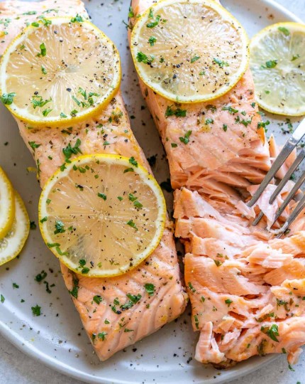 Baked Lemon Garlic Salmon